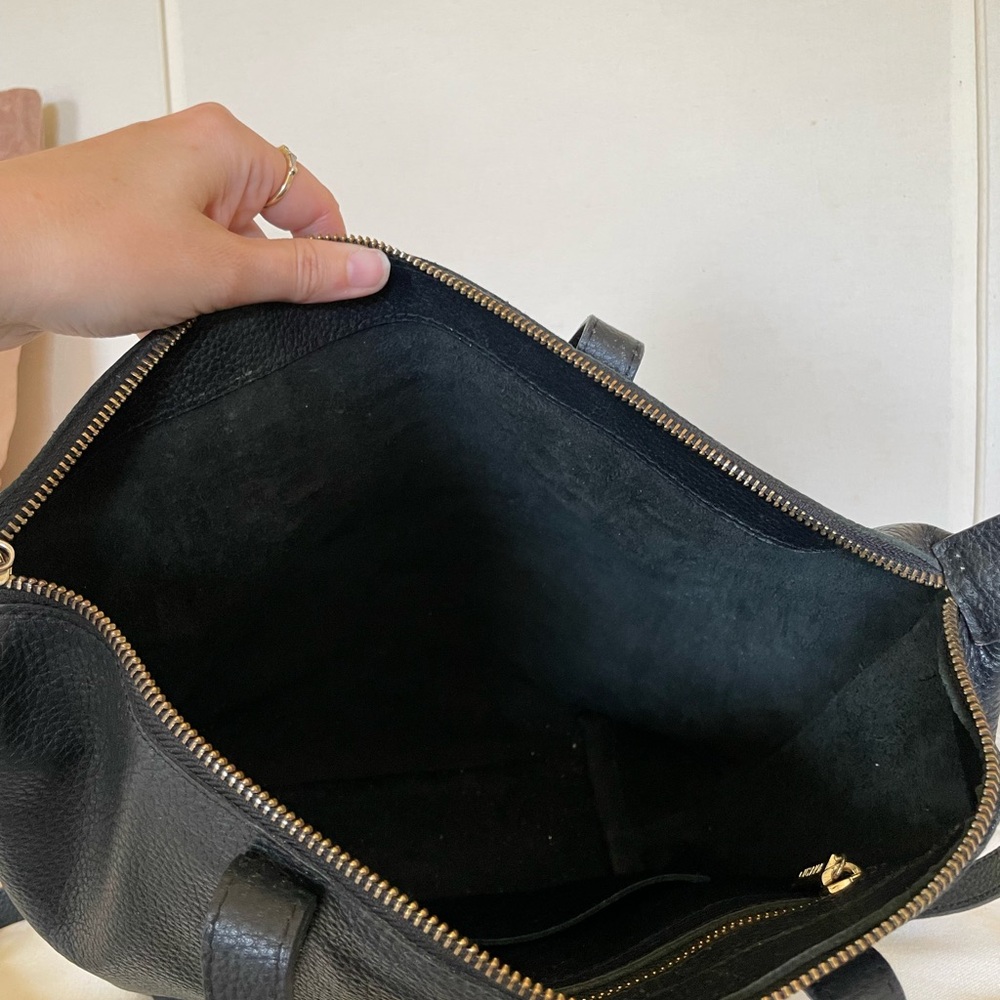 Cuyana Pebbled Leather Carryall Tote Black Crossbody - Picture 16 of 16